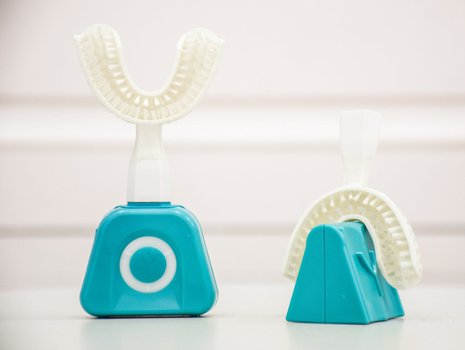 Y-brush Toothbrush of the Future